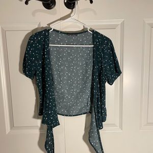 GREEN FLORAL WRAP TIE TOP